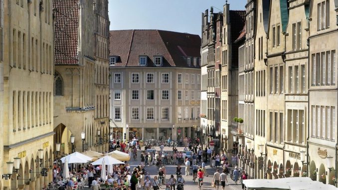 xshoppen-am-prinzipalmarkt-in-muenster.jpeg.pagespeed.ic.eGUag7tgtY
