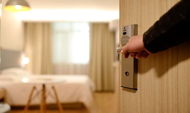 hotel-1330850_640