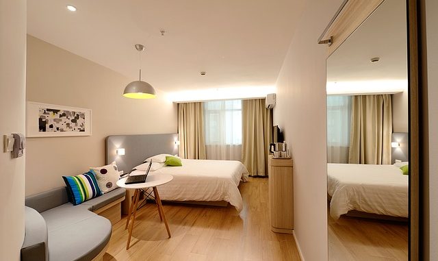 hotel-1330841_640