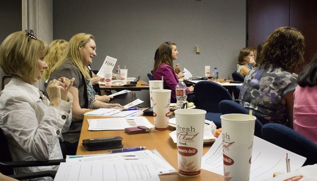 -opt-webapps-orgs-tendenci_site-media-photologue-photos-BABCHouston-Women-Financial-Seminar-Sarah-Worthy-April-2012-7-809b4