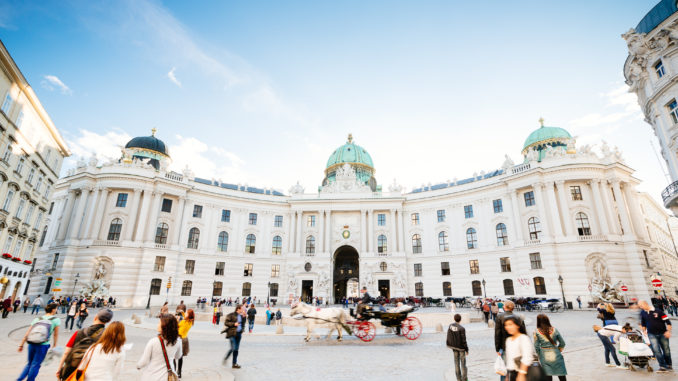 Hofburg-10-c-Bernhard-Luck