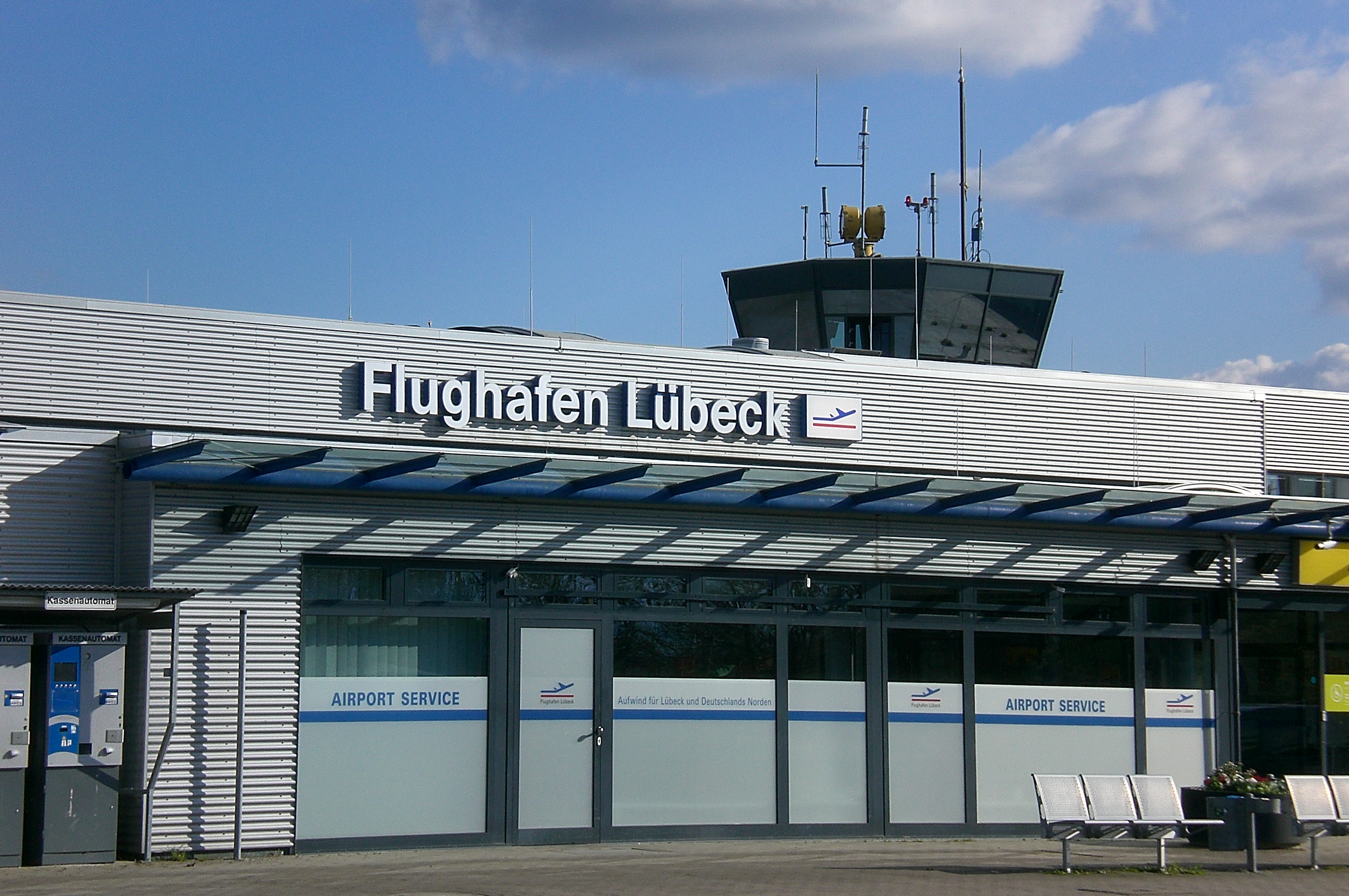Flughafen Lübeck Eingang