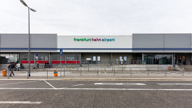 Flughafen_Frankfurt-Hahn,_Terminal-0296