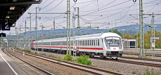intercity-train-gca466d4bc_640
