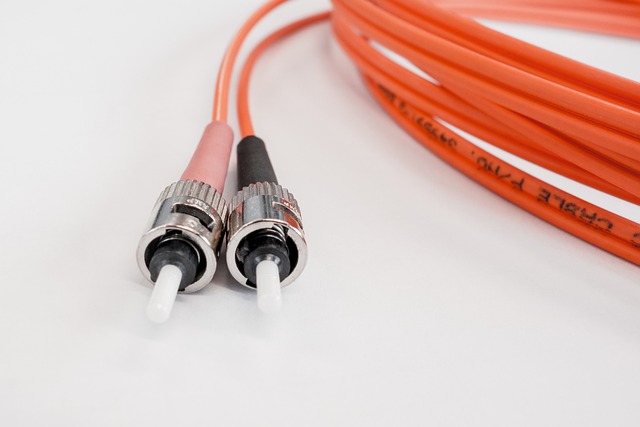 fiber-optic-cable-g69882edd6_640