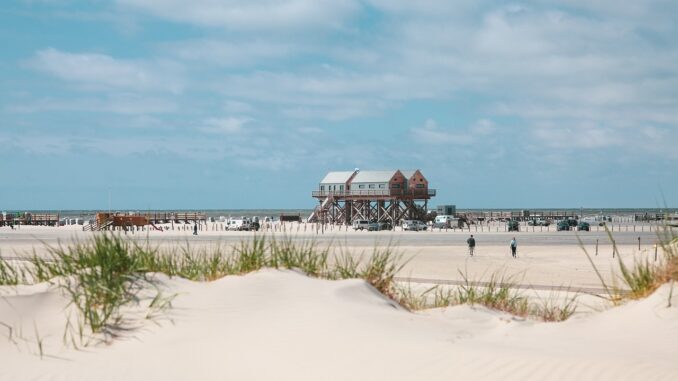beach-4239151_1280