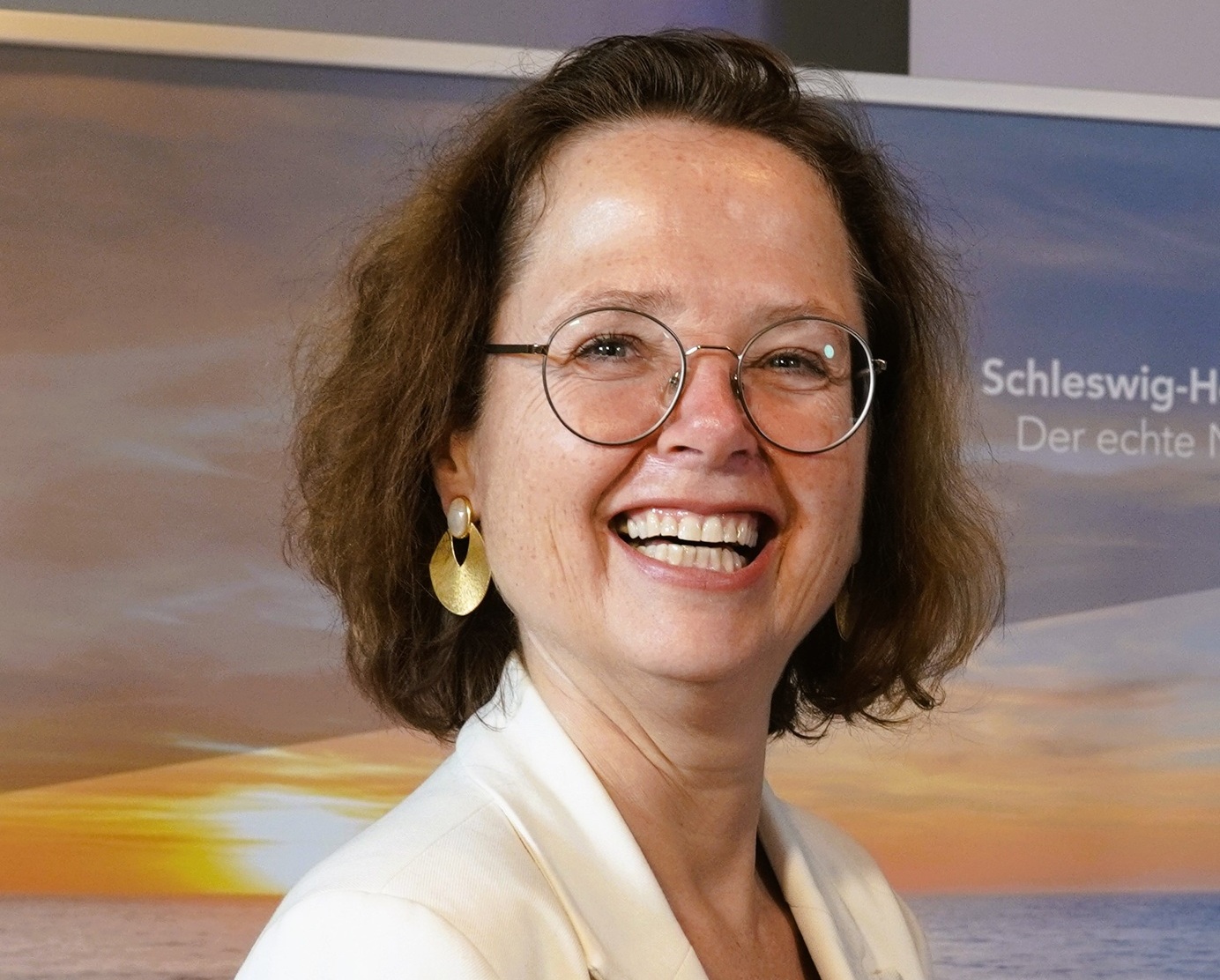 06-03-2025_-_Dr_Bettina_Bunge_TASH__Tourismusminister_Claus_Ruhe_Madsen_stellen_Tourismus-Bilanz_2024